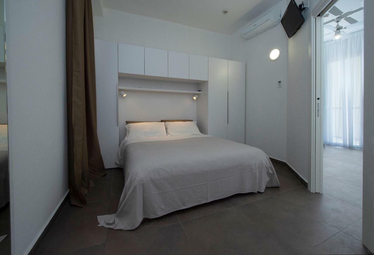 Hotel Niagara كاتوليكا المظهر الخارجي الصورة